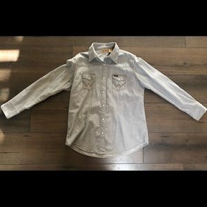 Wrangler pearl snap button down